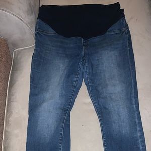 Lila Ryan maternity jeans